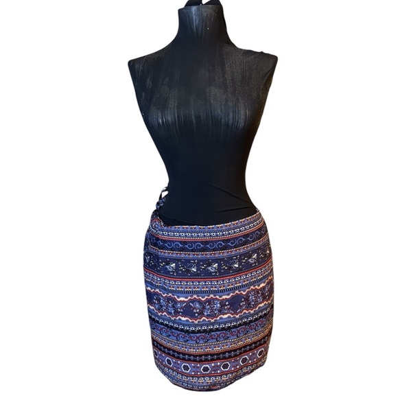 Multicolored Mini Wrap Pencil Skirt for Casual Wear - Picture 2 of 8